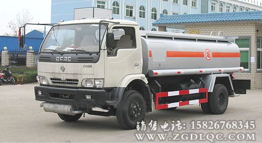 東風康霸加油車 東風康霸加油車