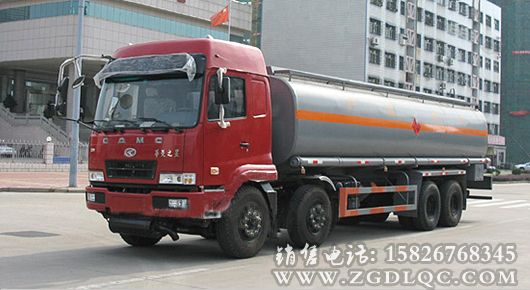 華菱前四后八化工液體運輸車 華菱前四后八化工液體運輸車